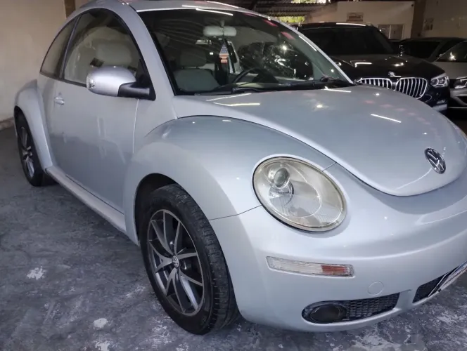 Volkswagen New Beetle 2.0 MI Mec./aut. 2009