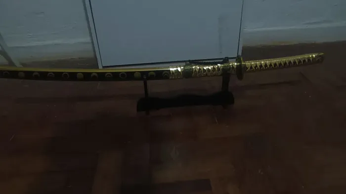 Katana sem Fio com Suporte