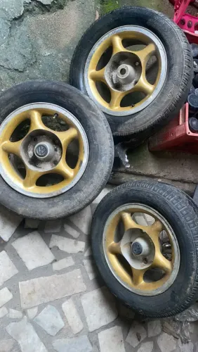 Tenho os 4 aro e com pneu sem câmera