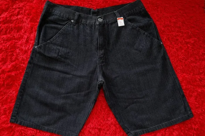 bermuda jeans tamanho GG serve 46
