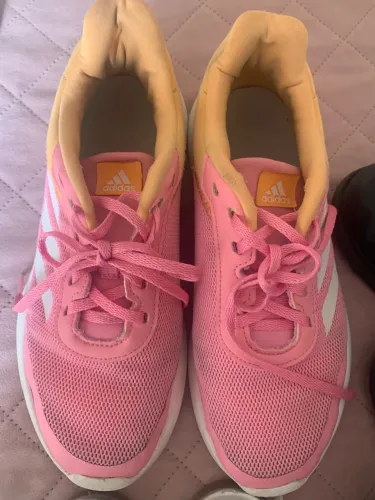 Vendo 4 peças de calçados infantil TAM 36 Pampilli e adidas original