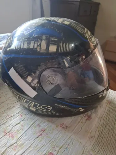 Vendo capacete