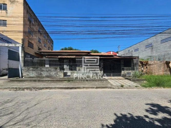 Casa Comercial de 200 m² com 3 quartos no Colubandê, São Gonçalo/RJ - Alugue por R$ 12.000