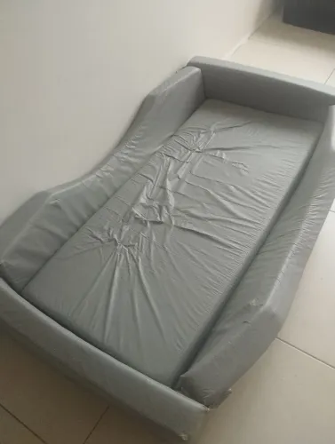 Cama monotessiriana acolchoado
