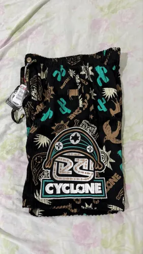 Bermuda de veludo Cyclone - tamanho M