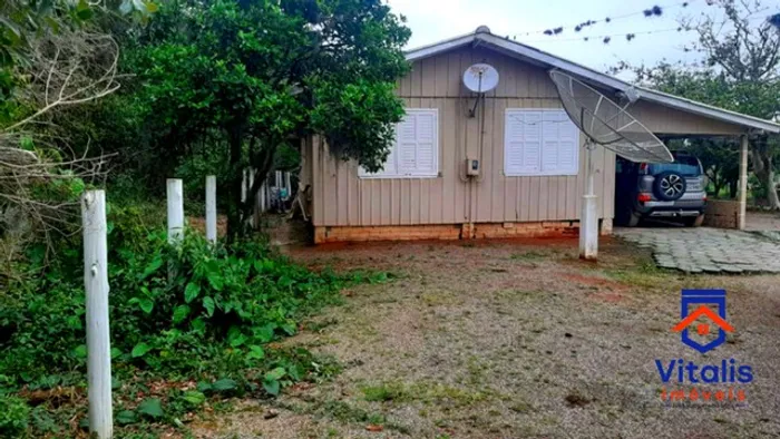 Chácara em Imbituba, localizada no bairro Sambaqui, medindo 1.062m²