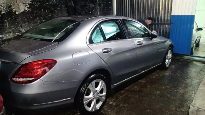 Emblema mercedes A200 A250 C180 c200 c300 gla200 gla250