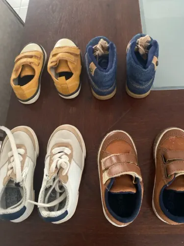 Conjunto de 4 pares de sapatos infantis - Tamanho 22