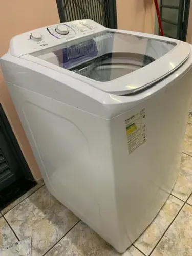Electrolux 13 quilos semi nova 