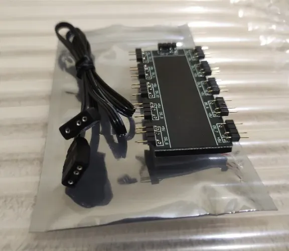 HUB Splitter para Fans ARGB / 10 Portas ( 5V 3 Pinos )
