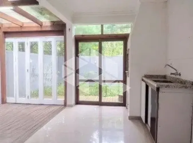 Casa térrea com 2 dormitórios e 2 banheiros, 67m² - Hípica Zona Sul Poa
