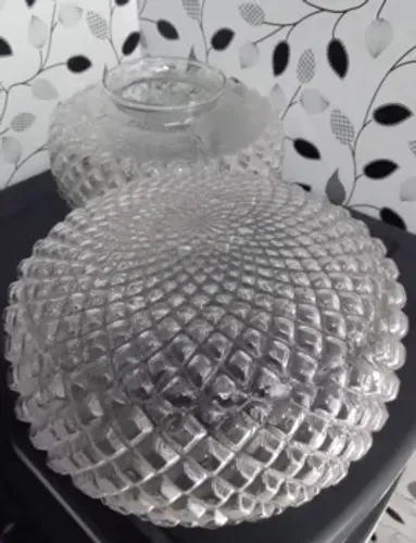 2 Cúpulas de vidro para lustre.