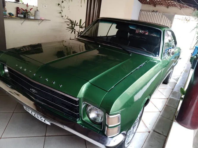 Carro bem conservado