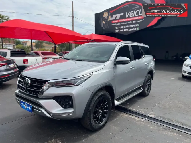 Toyota Hilux SW4  2.8 TB 4X4 Die. Aut. 2023