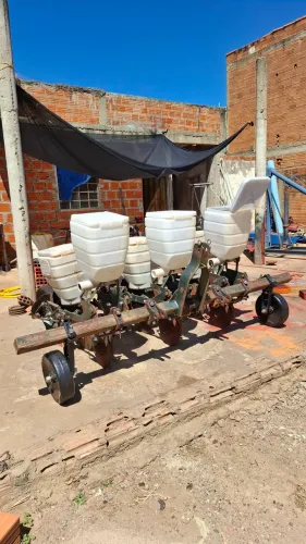 Plantadeira tatu 3 linha 2tsi 