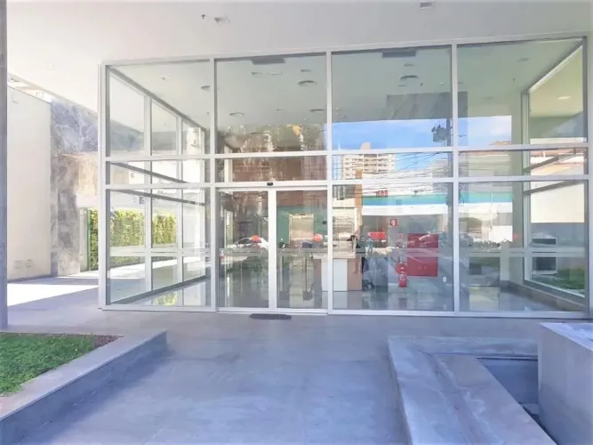 Conjunto comercial para locação com 218m² com 8 vagas de garagem- Proprietário concede car