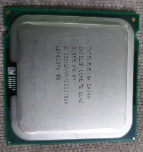 Processador Core 2 Quad Q8200 (socket 775) - 100% funcionando