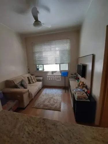 Quarto e Sala na região mais cobiçada do Centro