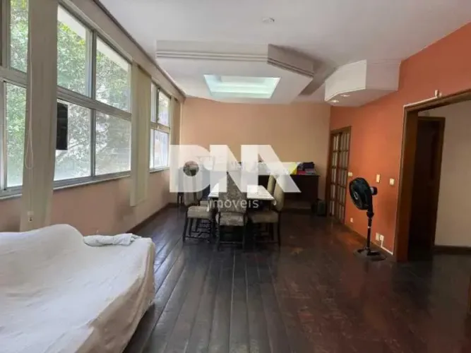 Apartamento : / Residencial / Copacabana