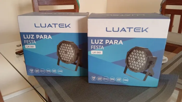 Par led novo na caixa 