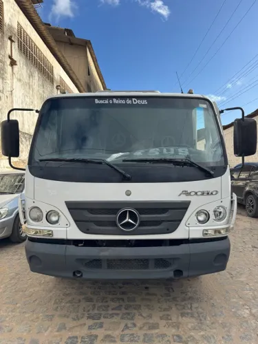 MERCEDES ACCELO ANO 2013