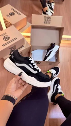 Tênis Vans ultrarange Neo