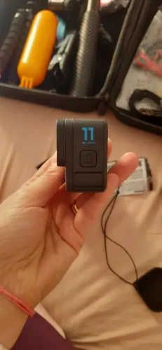 GoPro HERO11 Black + acessorios completo+ 3 baterias extras com carregador e lentes!!