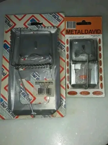 Ratoeiras de metal tamanhos P e G (novas). O preço no anúncio refere-se ao tamanho P.