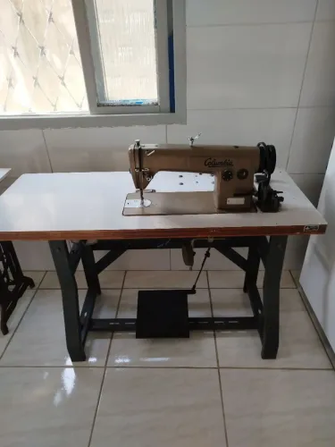 Máquina de Costura Industrial Columbia