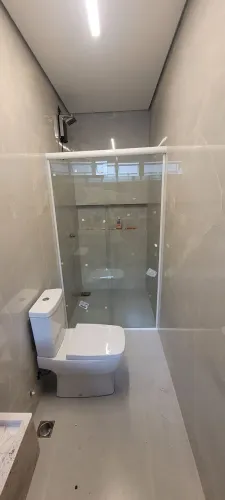 Box para banheiro 1.20m ,Novo, instalado 