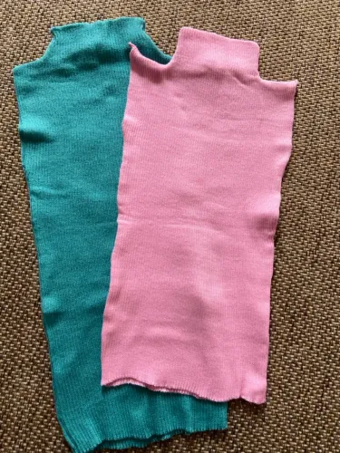 2 Blusas gola alta caneladas