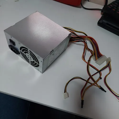 Fonte ATX 250 W Solytech SL-8270BTX (usada)