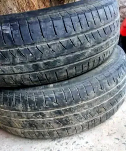 2 Pneus Pirelli roda 15 185/60