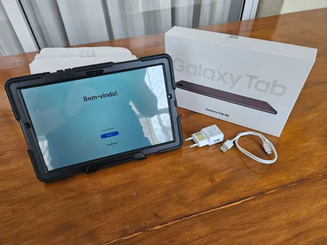 Galaxy Tab A8 64GB preto - excelente condição com capa inclusa!