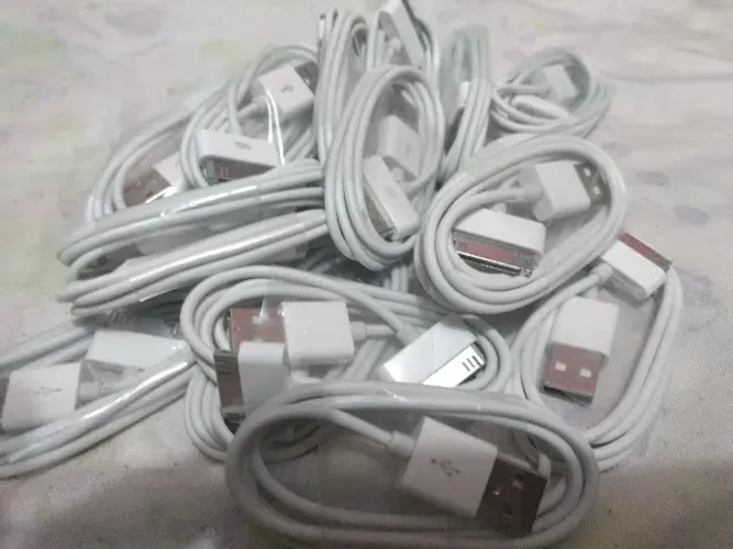 Cabo De Dados Usb Apple iPhone 3g 3gs 4g 4s iPad iPod Novo