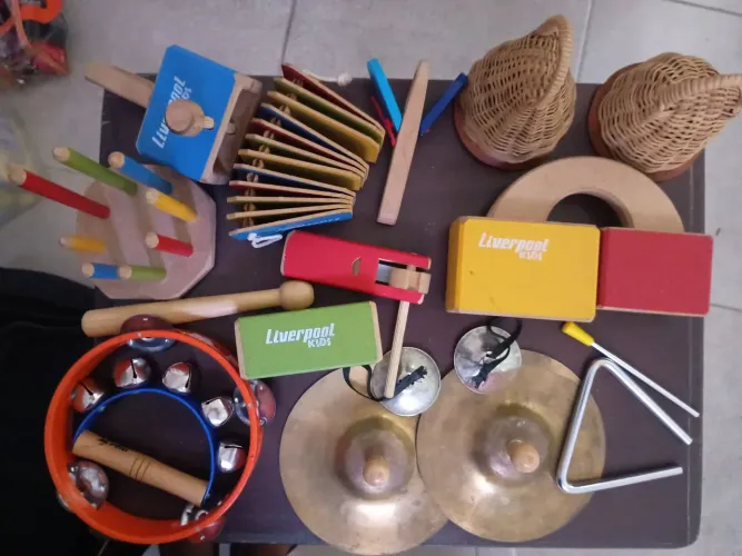 Kit de Instrumentos musicais infantis diversos 