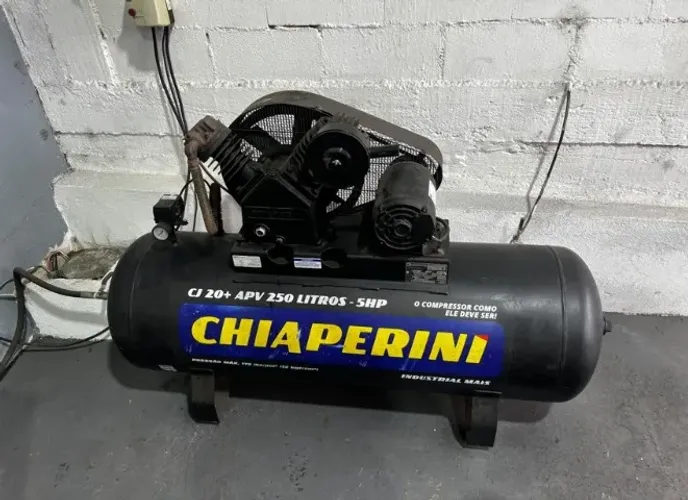 Compressor Chiaperini 20 Pés 250L Industrial Trifásico 5HP CJ20