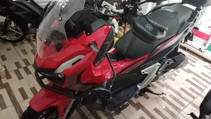Moto ADV