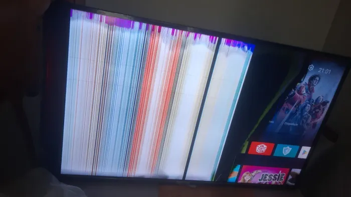 Tv tcl 40 polegadas ( tela quebrada )