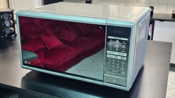 MICROONDAS LG 30 LITROS - ESPELHADO