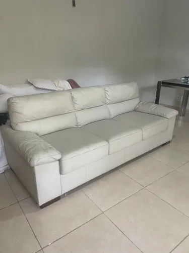 Sofá Couro 3 lugares Lar Shopping