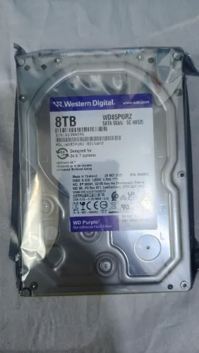 HD Interno Western Digital WD Purple 8TB 3.5" SATA III 5640RPM 256MB Cache - WD85PURZ