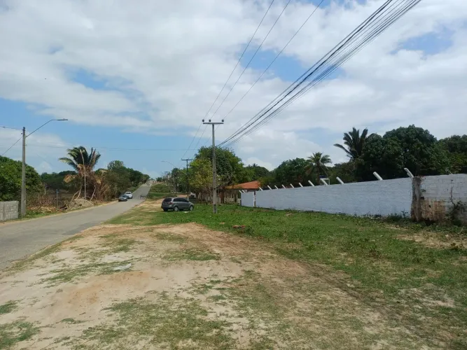 Vende-se terreno na AV. Principal de Panaquatira