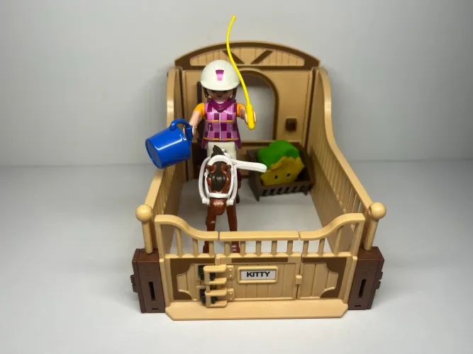 Playmobil - conjunto estábulo
