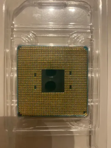 Processador AMD Ryzen 5 5600X, 3.7GHz (4.6GHz Turbo), 6-Cores 12-Threads, Cooler Wraith St