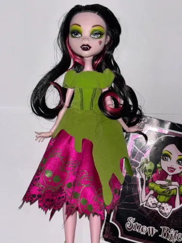 Draculaura Snow Bite - Monster High