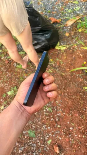 Vende-se iPhone 14 normal