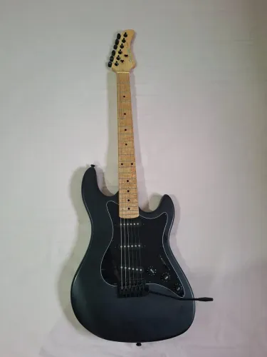 GUITARRA STRINBERG MODELO STS 100 