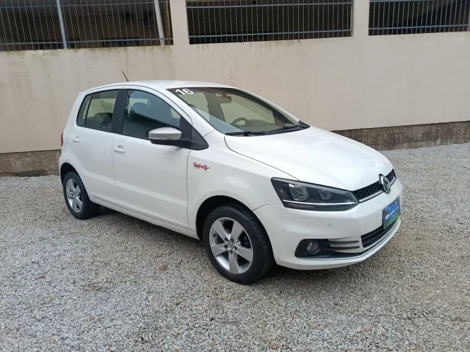 Volkswagen Fox Rock IN RIO 1.6 MI Total Flex 8V 5P 2016