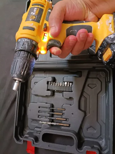 Kit de ferramentas 169 peças + parafusadeira furadeira 21v